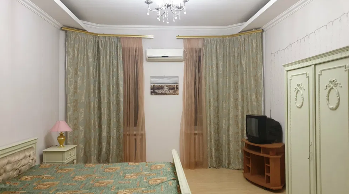 2 комнатная квартира с ремонтом на Тополева