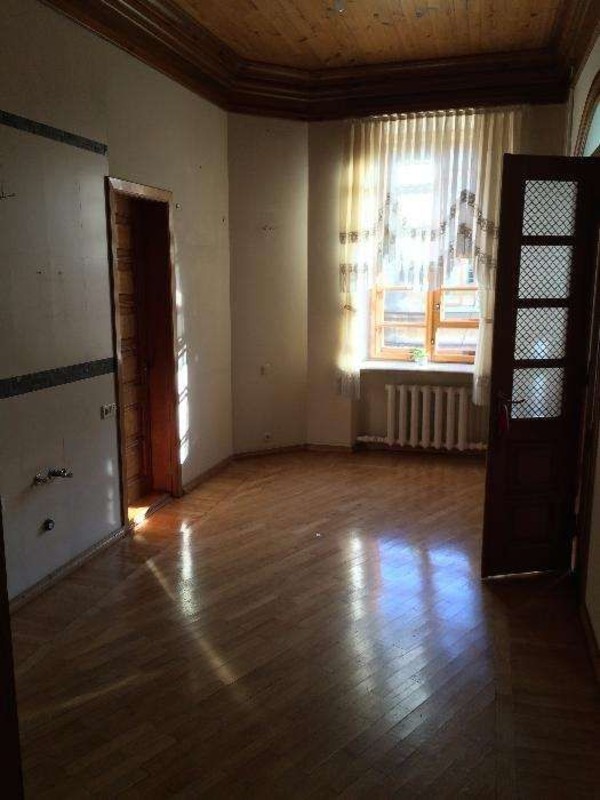 3 комнатная квартира в центре на улице Успенской