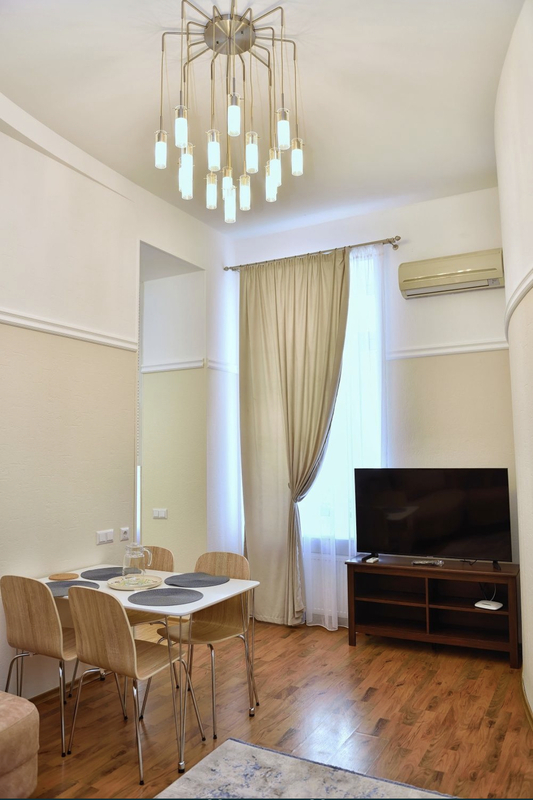 3 комнатная квартира на улице Екатерининской