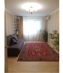 3-комнатная квартира в Киевском районе.