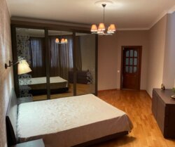 3-комнатная квартира с ремонтом в Климовском доме