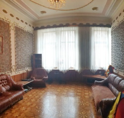 4-комнатная квартира возле парка Шевченко