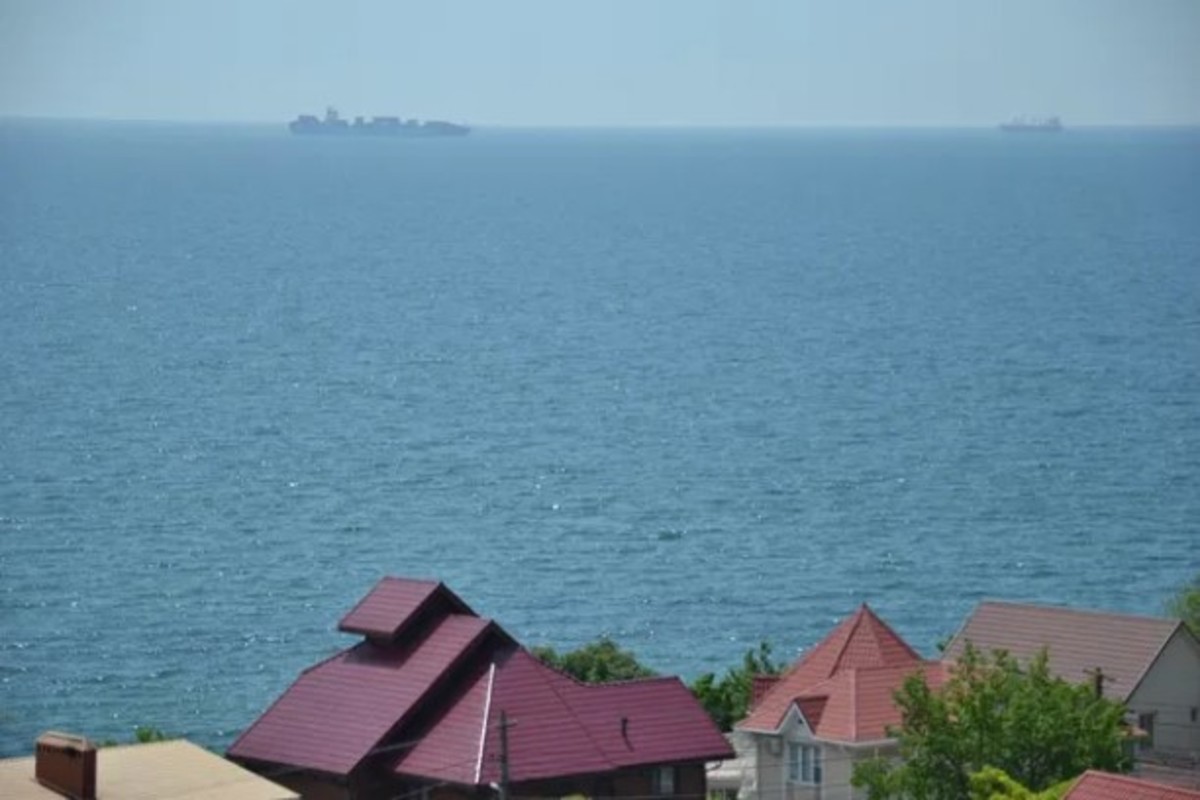 Дом с видом на море и в 2-х шагах от него на Ветрова/ Дача Ковалевского