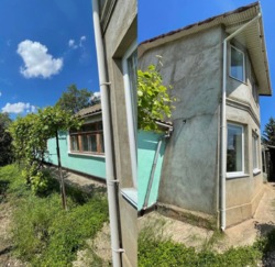 Уютный двухэтажный частный дом на Ленпоселке.