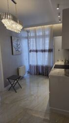 Квартира з новим ремонтом проспект Гагаріна, ЖК Чотири Сезони, 3 спальні та кухня-студія