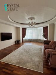 Трикімнатна квартира біля Парку Перемоги в ЖК Кукуруза