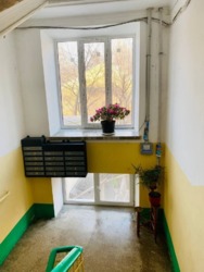 4-кімнатна квартира на пр. Лесі Українки (пр. Гагаріна), район Кіностудії