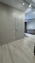 Однокімнатна квартира з ремонтом в Каддорр Сіті на Краснова
