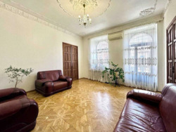 3-кімнатна квартира на вул. Канатна