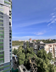 3-кімнатна квартира в ЖК 4 Сезона