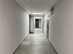 1 кімнатна квартира в новобудові біля центра міста.