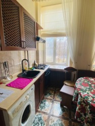 4-кімнатна квартира на пр. Лесі Українки (пр. Гагаріна), район Кіностудії