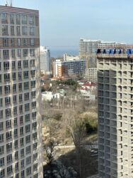 3-кімнатна квартира з ремонтом в 51 Перлині, можливий продаж по е-Оселі