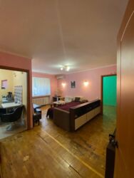 2 кімнатна квартира на Романа Кармена