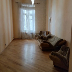 4-кімнатна квартира в пров.Театральний з видом на Оперний театр