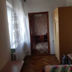 3-кімнатна квартира в історичному центрі Одеси, в районі Соборної площі на вулиці Ніжинській.