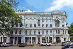 4-кімнатна квартира в центрі на Катерининській