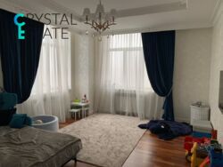 Трикімнатна квартира біля Парку Перемоги в ЖК Кукуруза