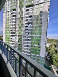 3-кімнатна квартира в ЖК 4 Сезона