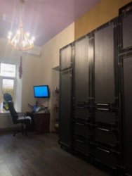 2 кімнатна квартира в центрі на Військовому узвізі