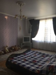 Будинок з ділянкою 11 соток на вулиці Пілотна
