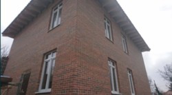 2 поверховий будинок на 10 станції Фонтану