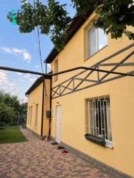 Двоповерховий будинок в Малиновському районі, Кордонній