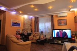 Триповерховий будинок в Царському селі 2