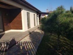 Одноповерховий будинок у Совіньйоні