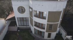 Сучасний будинок з басейном на вул. Горіхова