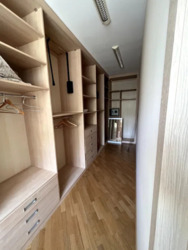 Будинок на вул. Костанді, 8 соток землі