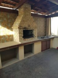 Одноповерховий будинок у Совіньйоні