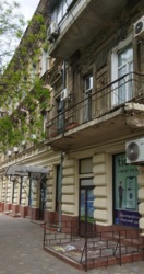 Фасадне торгове приміщення 335 м2 у центрі міста