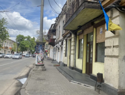 Фасадне комерційне приміщення в центрі з орендодавцями, вул. Канатна