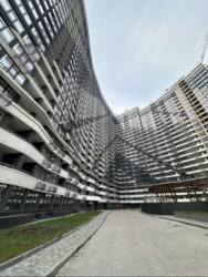 Комерція в новому ЖК Атмосфера в Аркадії