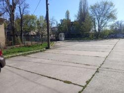 Офісно-складський комплекс в центрі міста з огородженою територією , виробнича лінія входить в вартіcть
