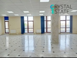 Комерційне приміщення площею 182 м2 з орендавцями, центр Грецька площа