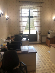 4 поверховий будинок на вулиці Маразліївська.